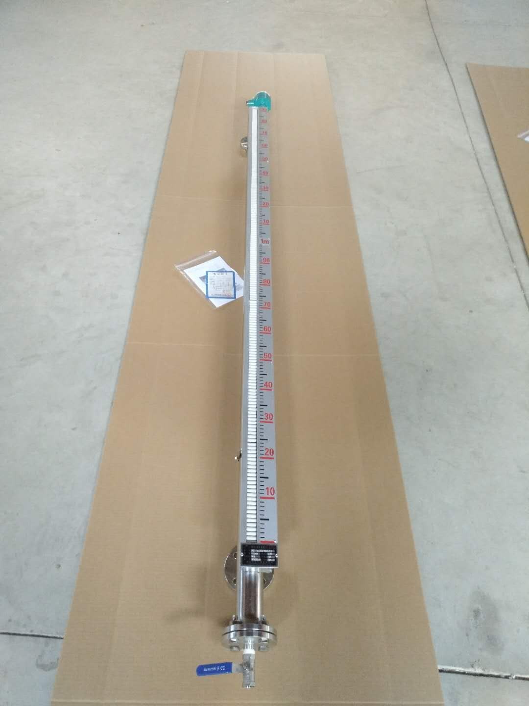 贛縣裝卸平臺(tái)鶴管專用高液位報(bào)警器磁翻板液位計(jì)浮球液位計(jì)